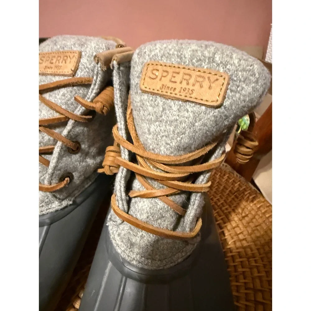 Sperry Saltwater Grey Wool Quilted Duck Boots Insulated STS82475 Womens 6M
